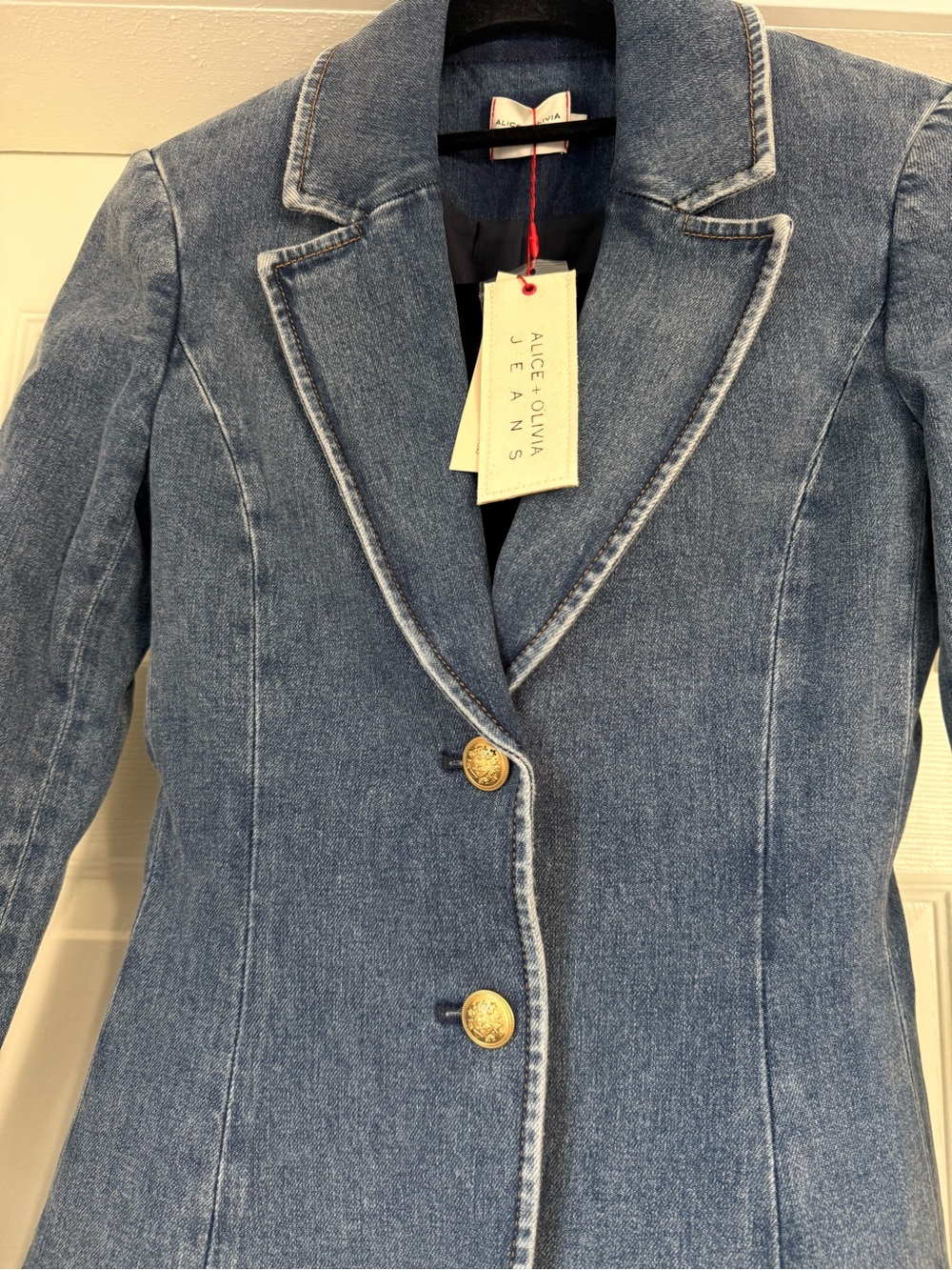 Alice + Olivia Lana Denim Sculpted Blazer NWT - Picture 3 of 5